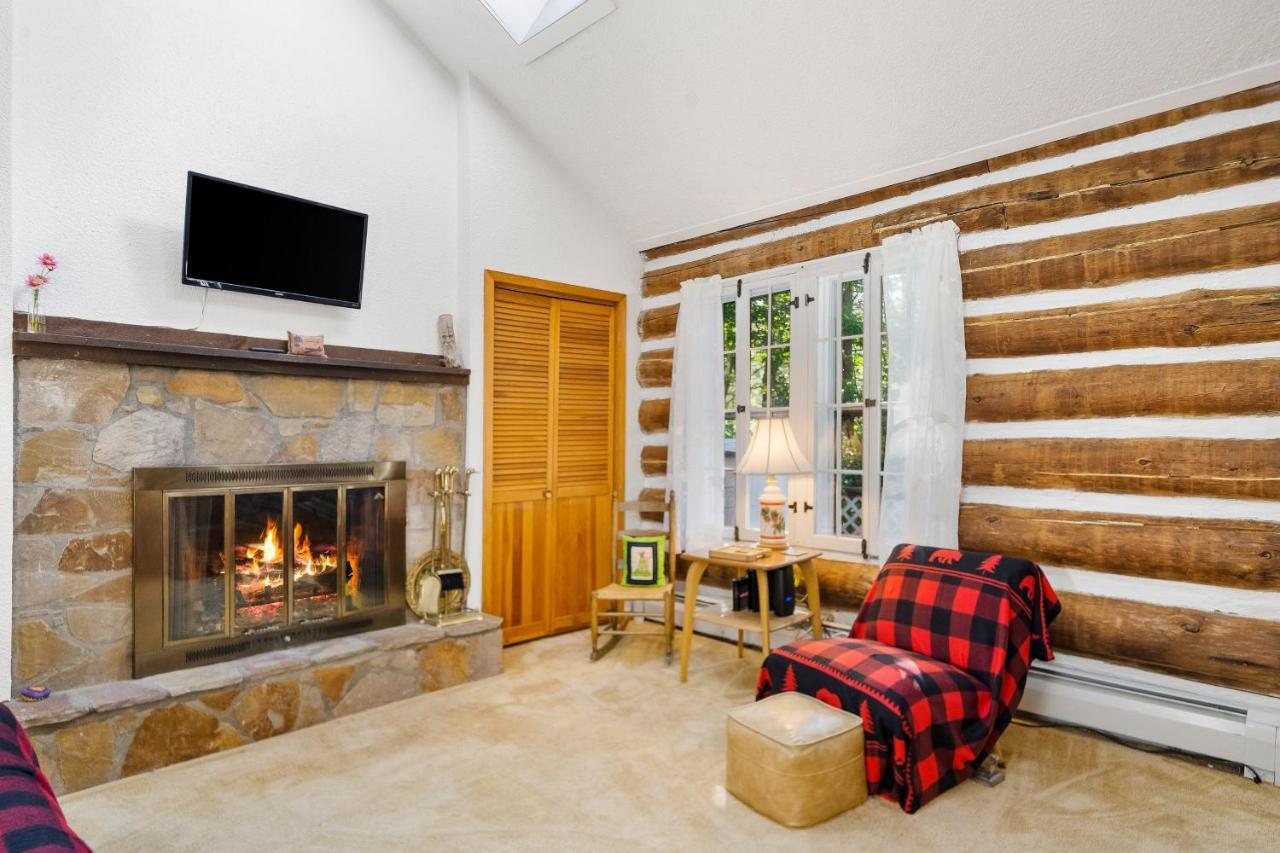 Cozy Condo By Tripp Lake Warrensburg Exteriér fotografie